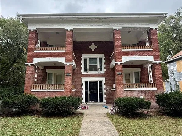 3016 Olive St, Kansas City, MO 64109