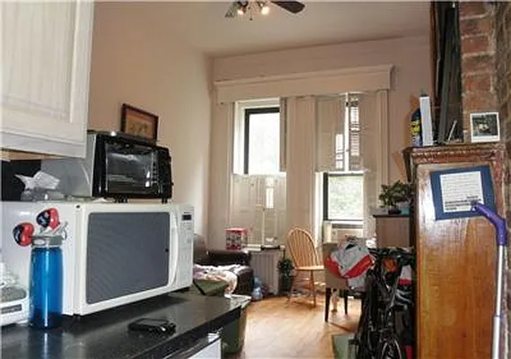 Rented by Manhattan Property Group | media 28