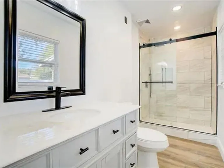 5205 Chenault Ave — Photo 15