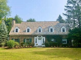 18 Loudon Hts N, Loudonville, NY 12211