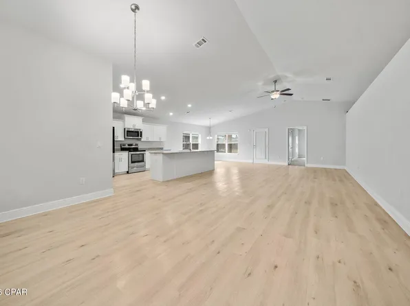 3855 Heartwood St, Panama City, FL 32404