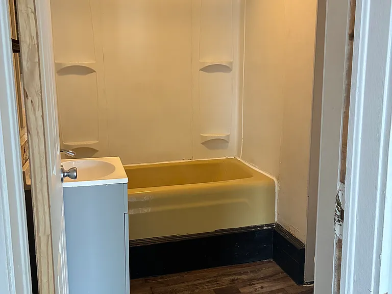 148 Barney St #2B — Photo 8