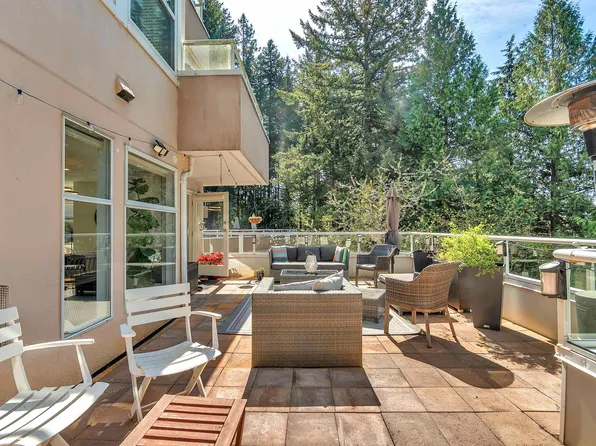 2425 Edgemont Blvd #8, North Vancouver, BC V7P 2L2