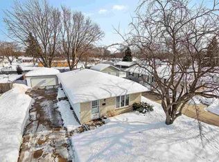 1225 S Oneida St, Green Bay, WI 54304