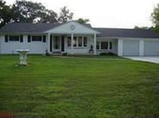 119 Applegate Ln, Ballwin, MO 63011