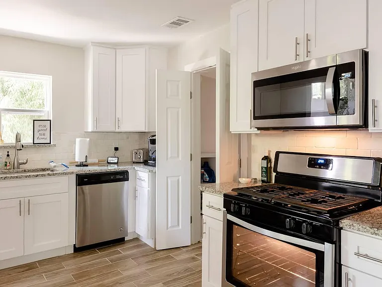 8638 San Leandro Dr — Photo 21