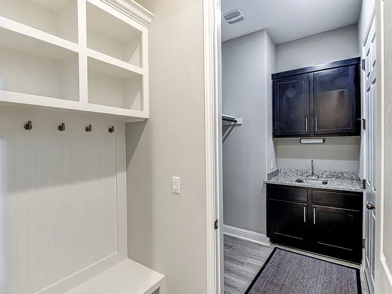 7012 Calpe Dr — Photo 6