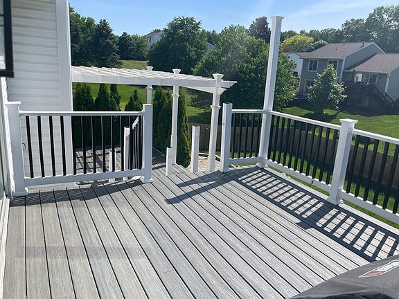 5th image of 4389 Summerlane Ave NE