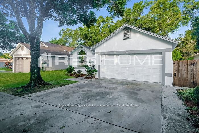 1st image of 7404 N Packwood Ave