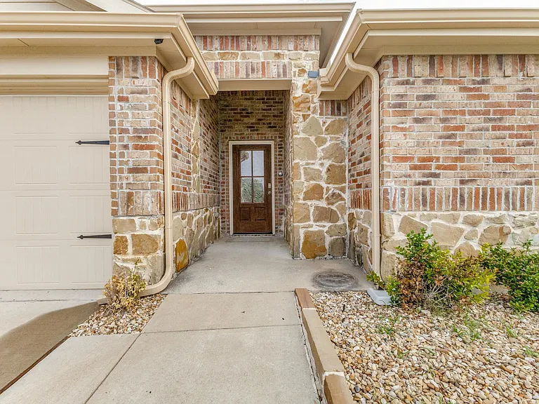 311 Milo Way — Photo 2