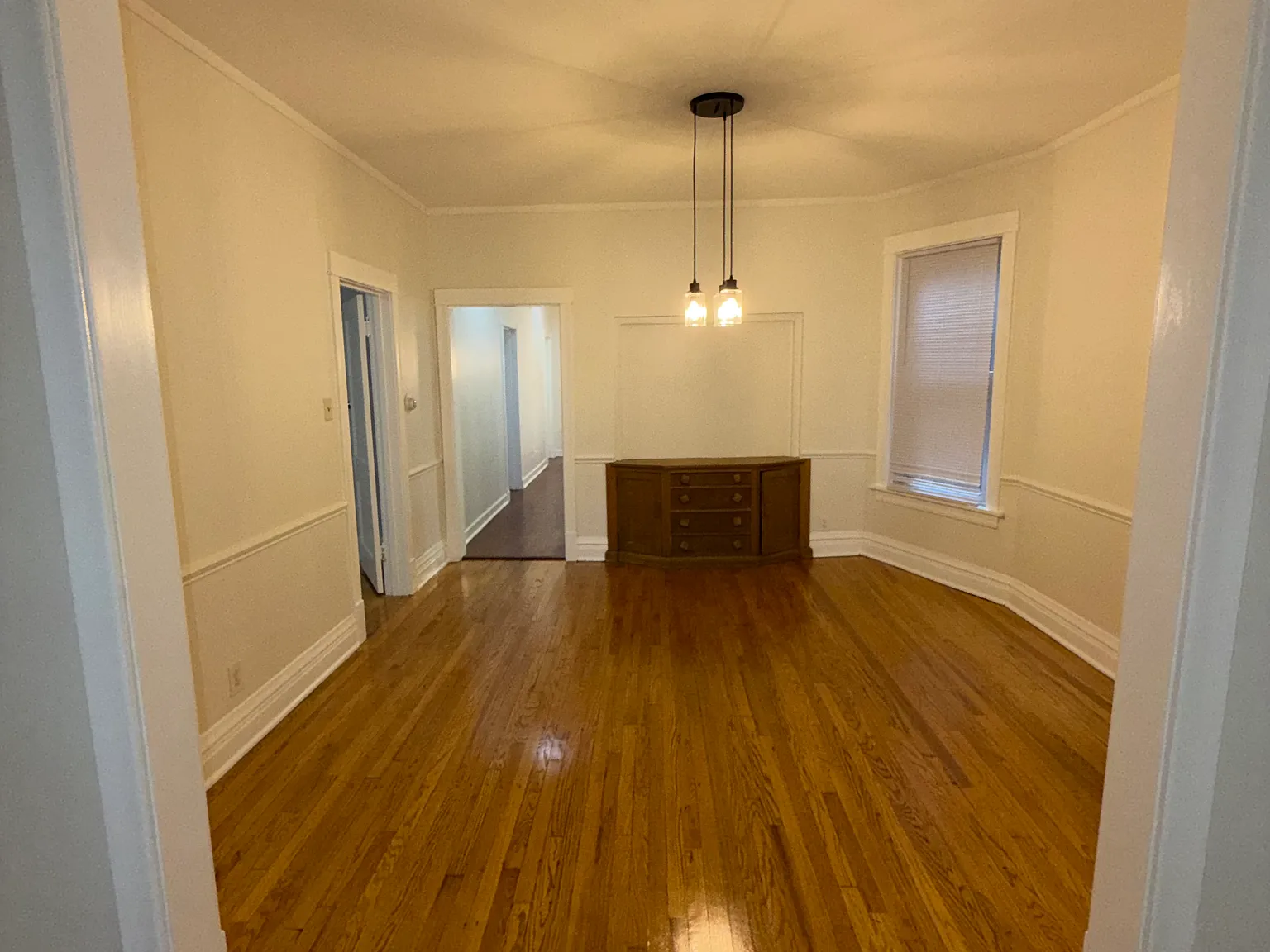 2 bed, 1100 sqft, $2,000 — Photo 1