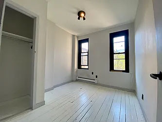 Rented by Safdie Realty Group