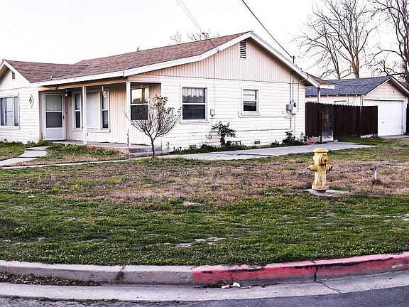 3rd image of 439 Wayside Dr