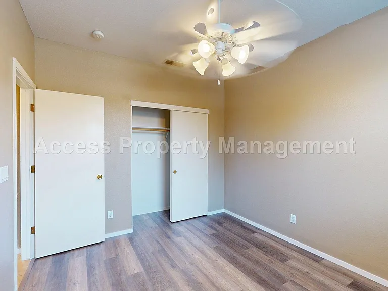 1245 W Springer Dr — Photo 6