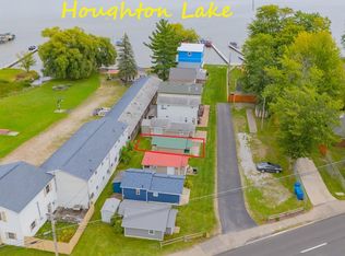 6482 Houghton Lake #4, Houghton Lake, MI 48629