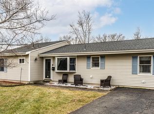 21 Stanworth Rd, Kendall Park, NJ 08824