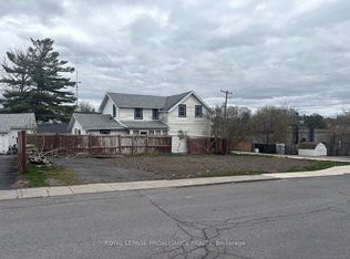 27 Water St W, Greater Napanee, ON K7R 1V3