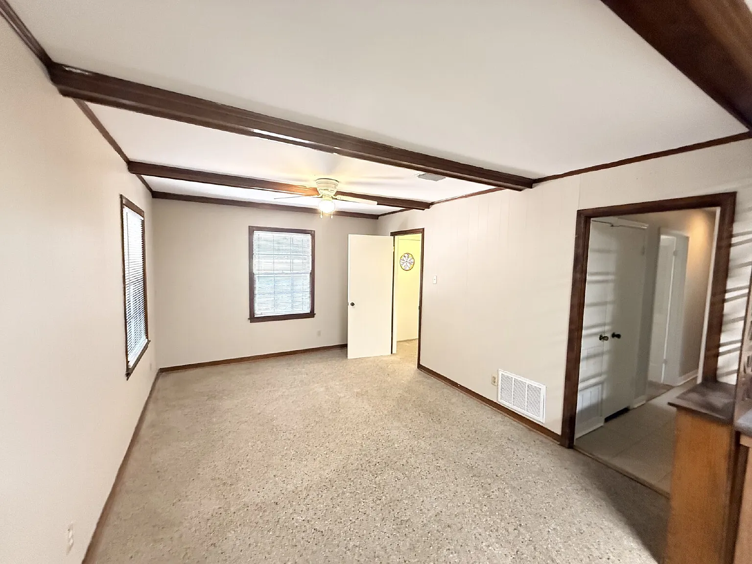 3 bed, 1.5 bath, $1,300 — Photo 2