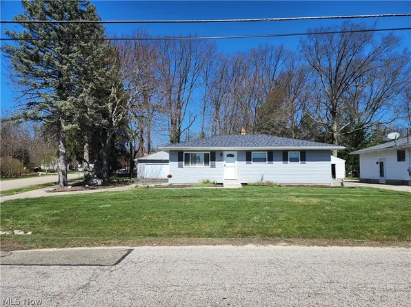 162 Lindsey Rd, Munroe Falls, OH 44262