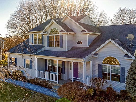 2nd image of 50 Ashley Cir