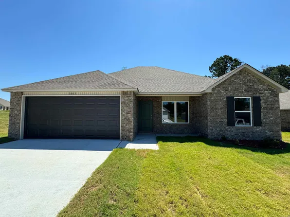 1803 Rockwood Dr, Searcy, AR 72143