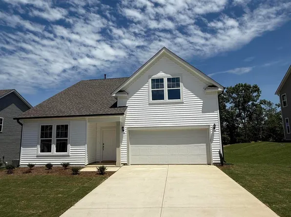 556 Winding Creek Dr, Lillington, NC 27546