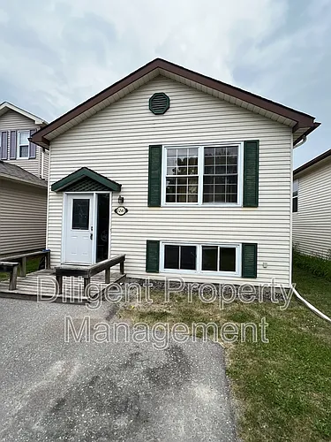 1241 Huntington Cir #PROPERTY Photo 1