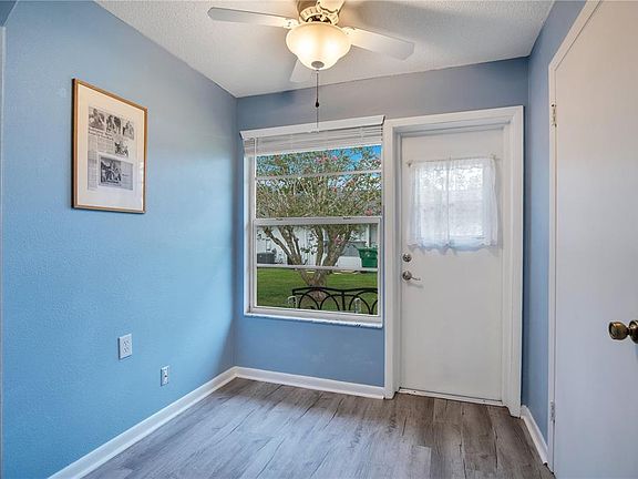 4th image of 239 N HILL AVENUE #110