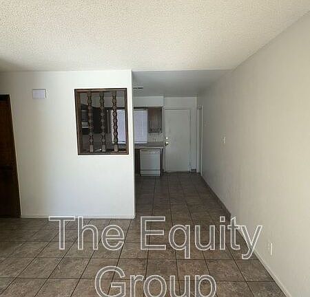 3rd image of 2728 S Sallee Ct