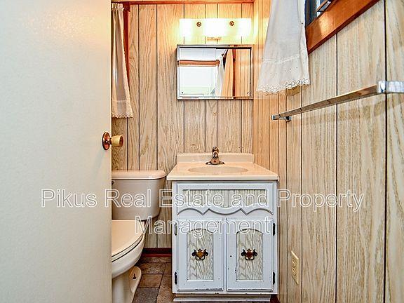 4th image of 9459 Maple Ave SE