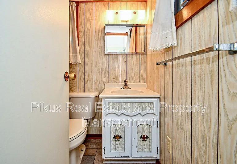 9459 Maple Ave SE — Photo 4
