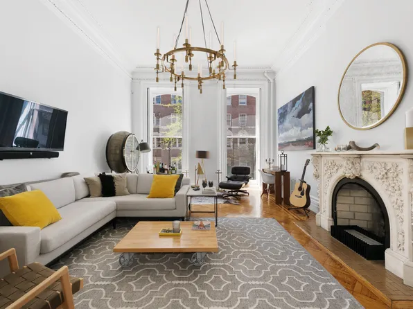 27 West 9th Street image 6 of 11