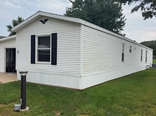 1600 Riverdale Rd Lot 104, Rock Falls, IL 61071