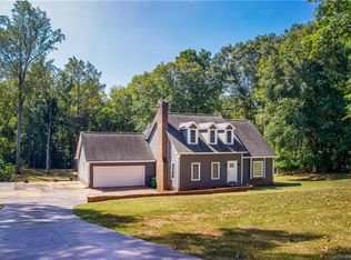 6725 Rock Island Rd, Charlotte, NC 28278