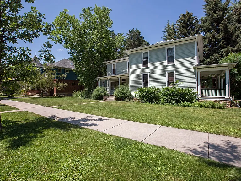 504 W Mountain Ave — Photo 3