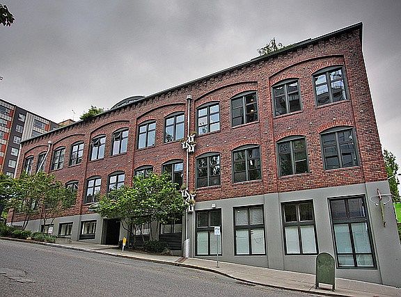 2nd image of 81 Vine St APT 308