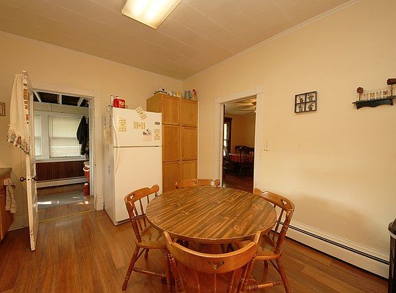 5th image of 114 N Pine St