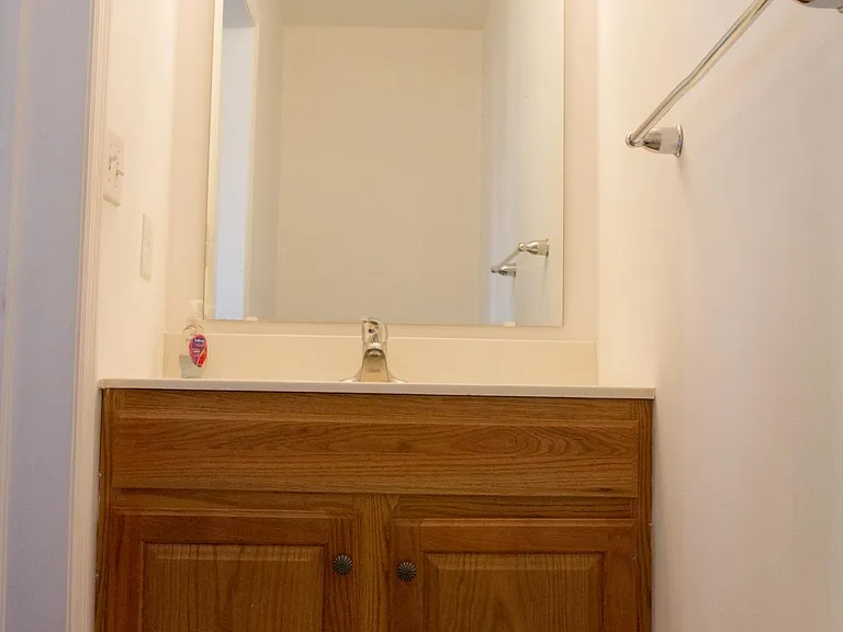 3900 Sheppard Dr — Photo 10