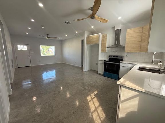 5th image of 1013 NW 3rd Ave