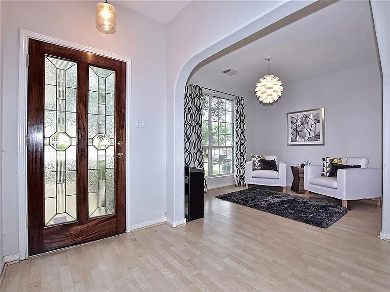 10213 Andora Dr — Photo 3