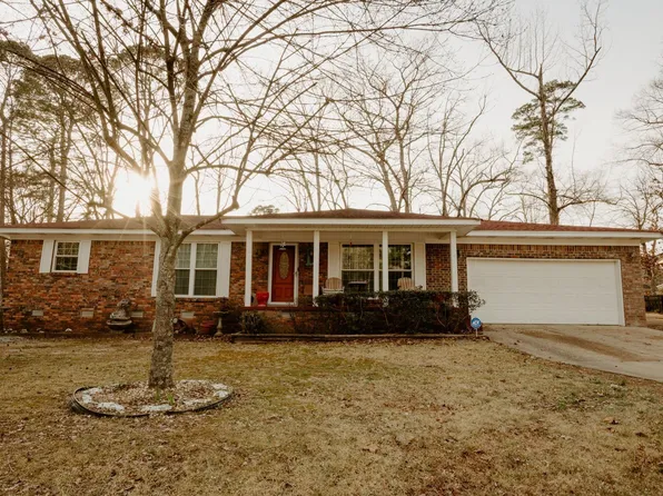 1512 Chris Dr, Benton, AR 72015