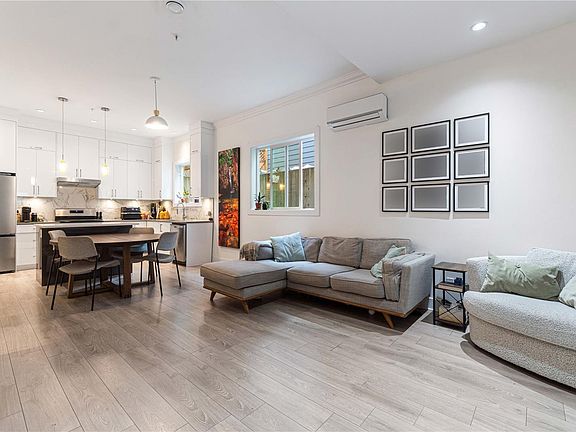 5th image of 3365 Barrington Rd