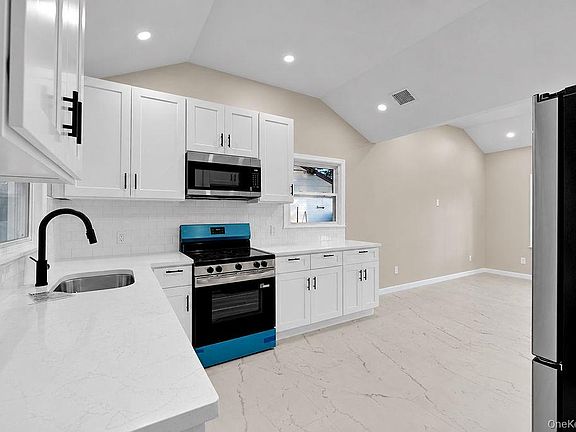 5th image of 7 Surrey Road