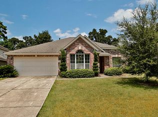 220 Maple Ln, Conroe, TX 77304