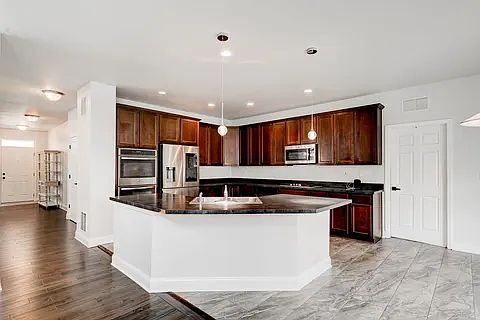 2nd image of 12804 S Timber Wood Cir
