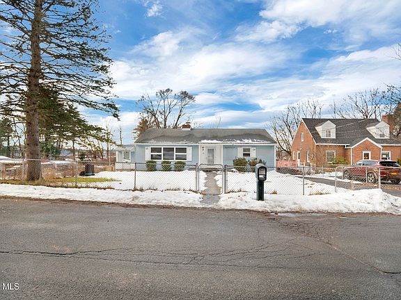 2nd image of 11 Hillside Avenue