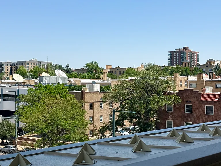 975 N Lincoln St #4G — Photo 13