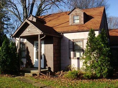2nd image of 2401 Berkey Ave