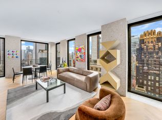 16 W 40th St #27C, New York, NY 10018