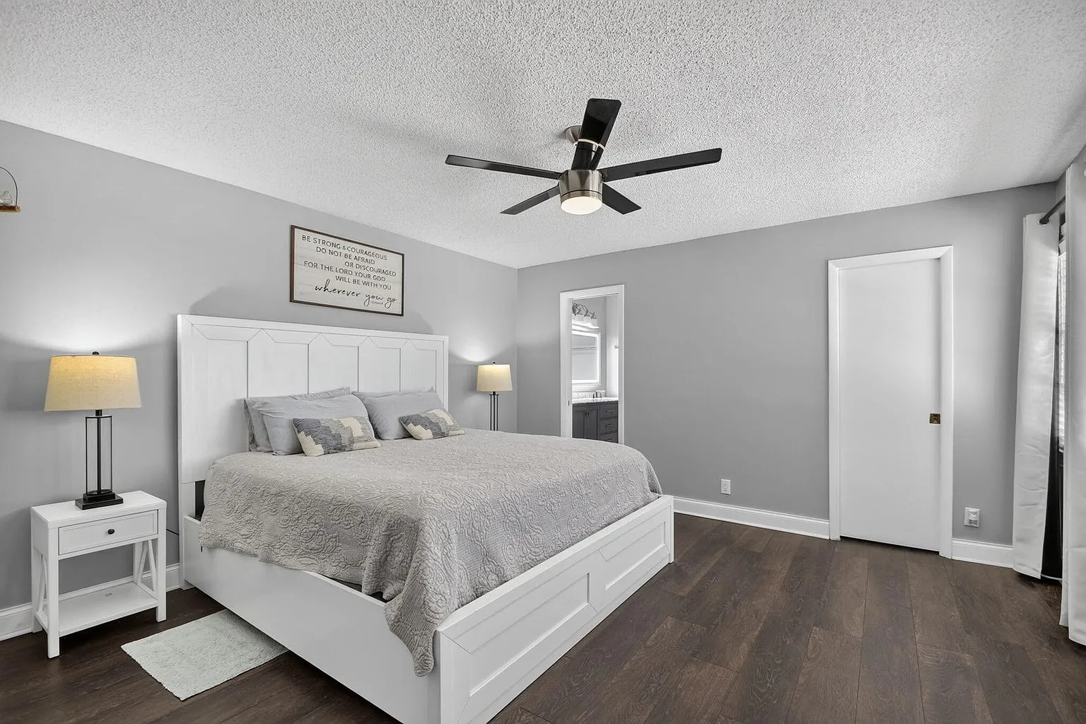 2 bed, 2.5 bath, $2,700 — Photo 4